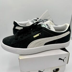 Puma Suede VTG Textured Leather Sneakers with extra laces in black / white